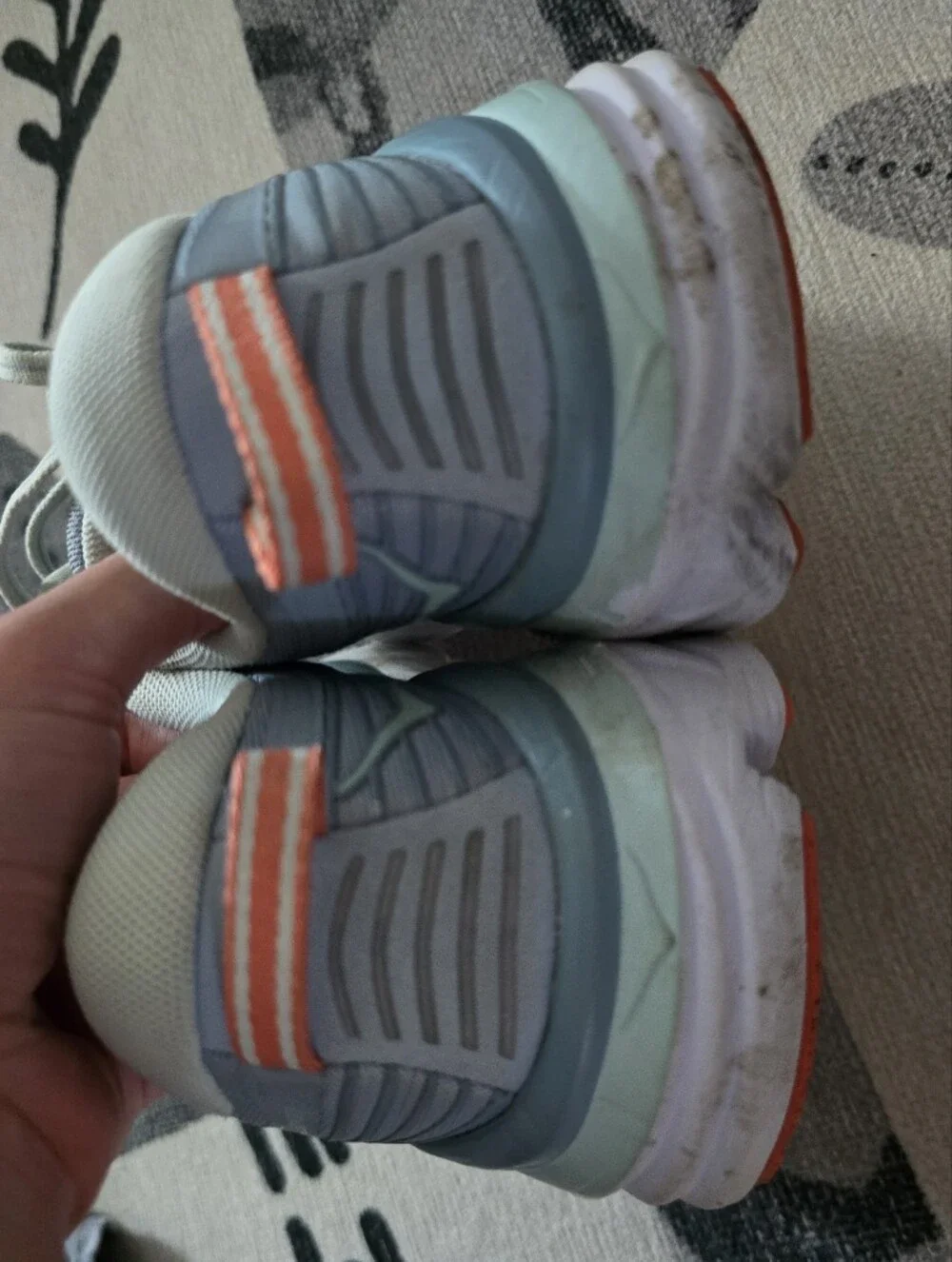 Hoka One One Bondi 7 running shoes